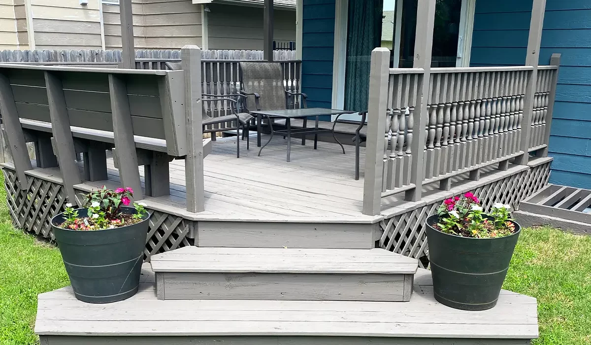 deck-staining-gallery1